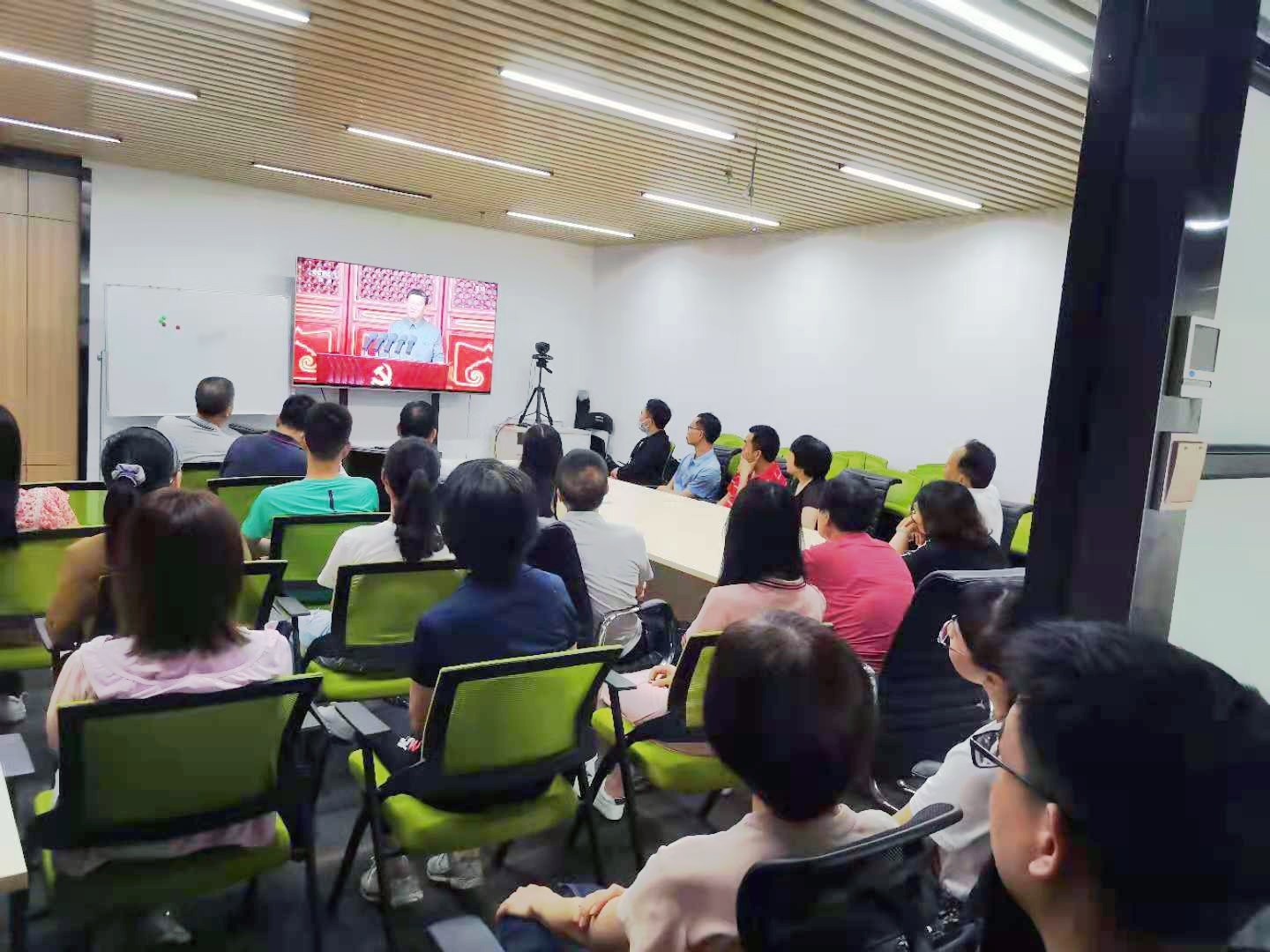 福建微信图片_20210701101711.jpg 福建微信图片_20210701101711.jpg